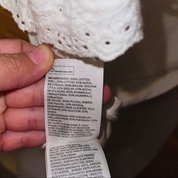 4/$25 - H&M White Summer Top - Picture 4 of 5